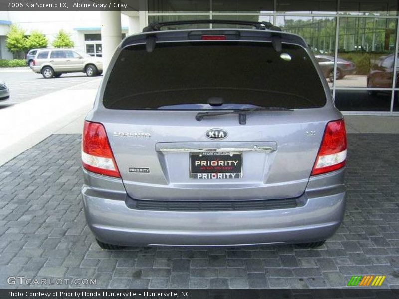 Alpine Gray / Gray 2006 Kia Sorento LX