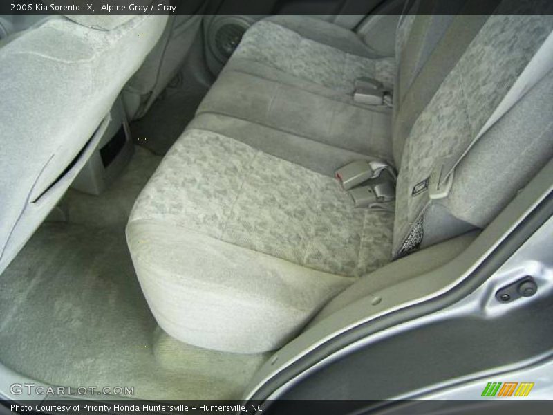 Alpine Gray / Gray 2006 Kia Sorento LX