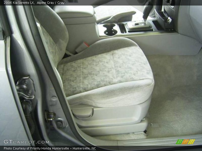 Alpine Gray / Gray 2006 Kia Sorento LX