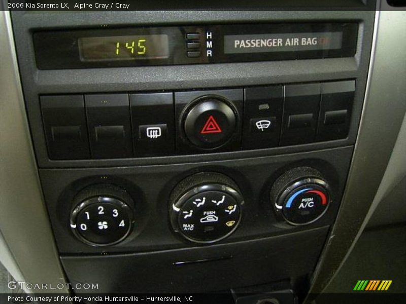 Alpine Gray / Gray 2006 Kia Sorento LX