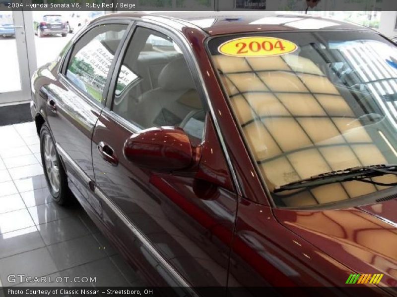 Ruby Red / Beige 2004 Hyundai Sonata V6