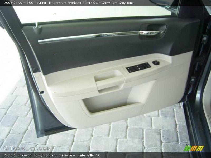 Magnesium Pearlcoat / Dark Slate Gray/Light Graystone 2006 Chrysler 300 Touring