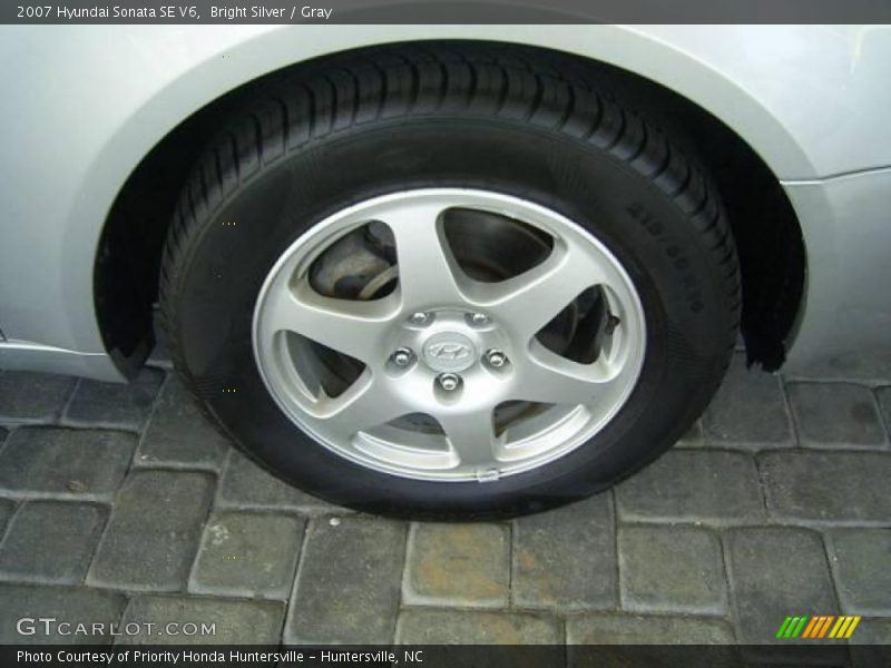 Bright Silver / Gray 2007 Hyundai Sonata SE V6