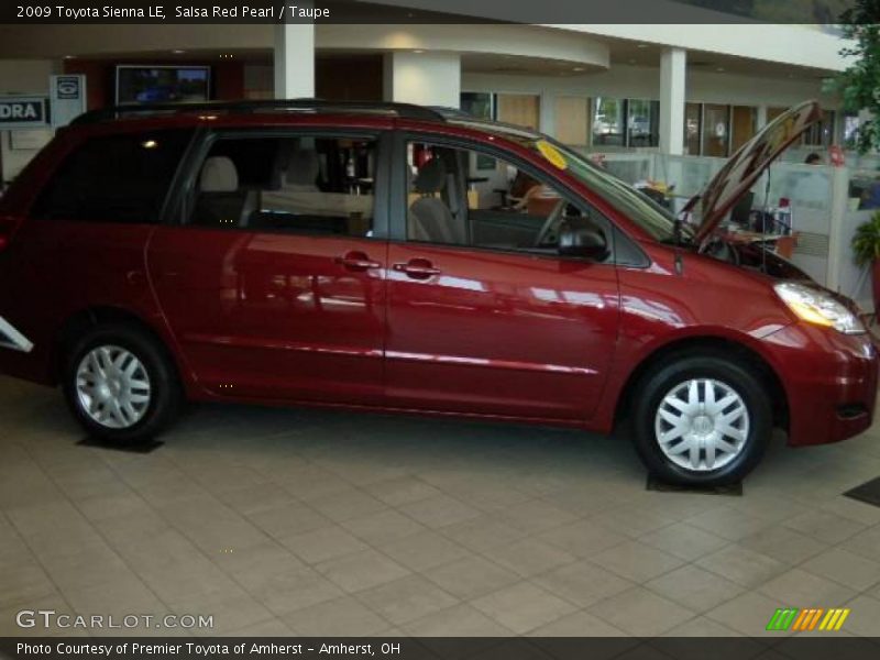 Salsa Red Pearl / Taupe 2009 Toyota Sienna LE