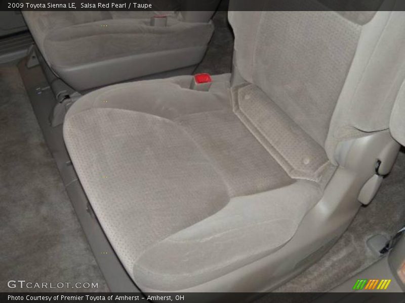 Salsa Red Pearl / Taupe 2009 Toyota Sienna LE