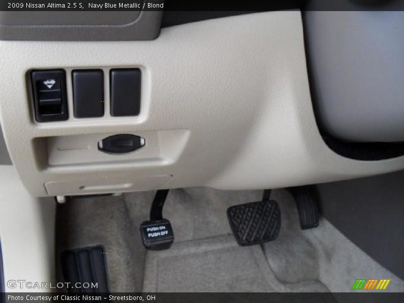 Navy Blue Metallic / Blond 2009 Nissan Altima 2.5 S