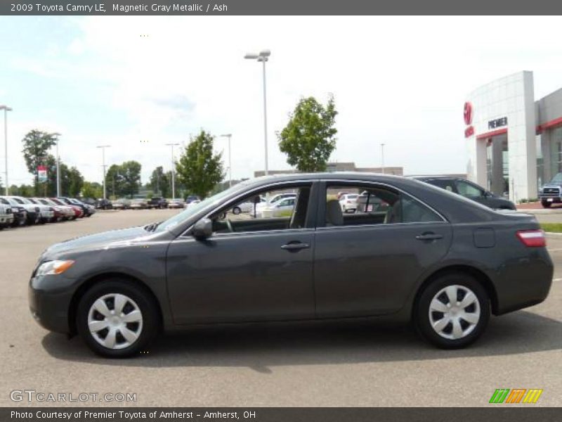 Magnetic Gray Metallic / Ash 2009 Toyota Camry LE