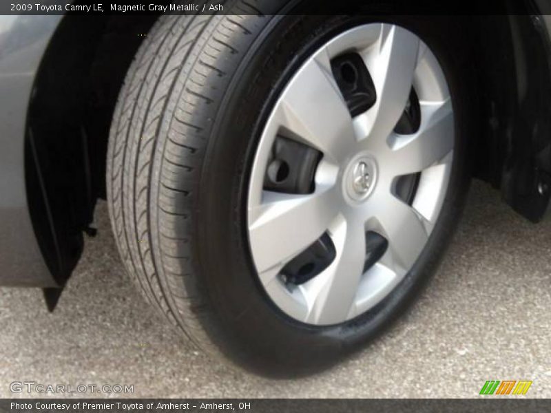 Magnetic Gray Metallic / Ash 2009 Toyota Camry LE