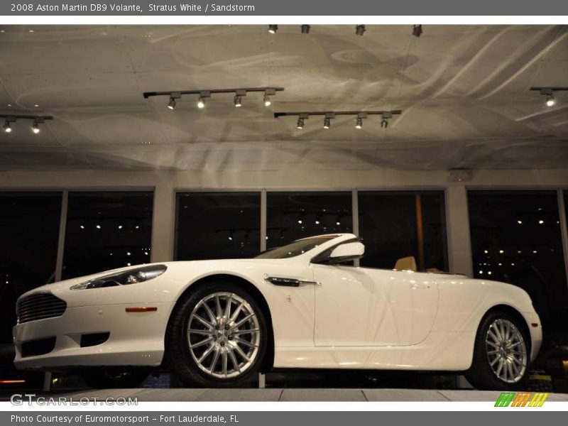 Stratus White / Sandstorm 2008 Aston Martin DB9 Volante