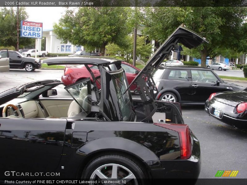 Black Raven / Shale 2006 Cadillac XLR Roadster