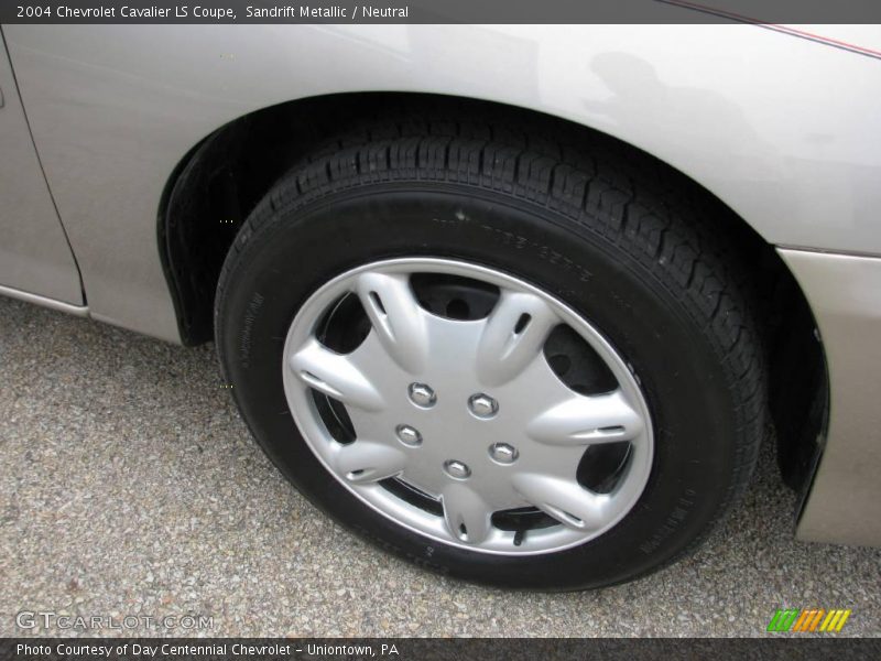 Sandrift Metallic / Neutral 2004 Chevrolet Cavalier LS Coupe