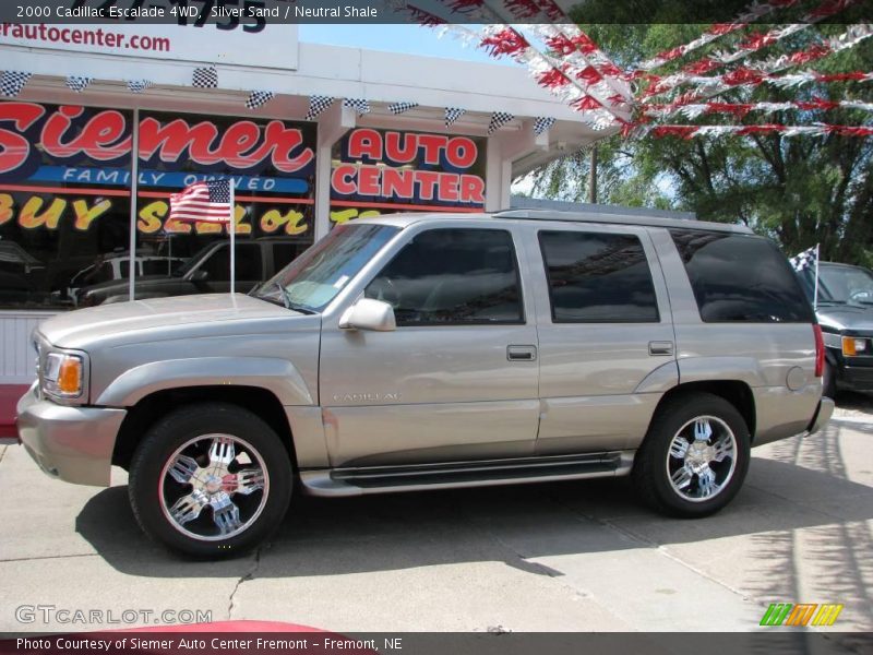 Silver Sand / Neutral Shale 2000 Cadillac Escalade 4WD