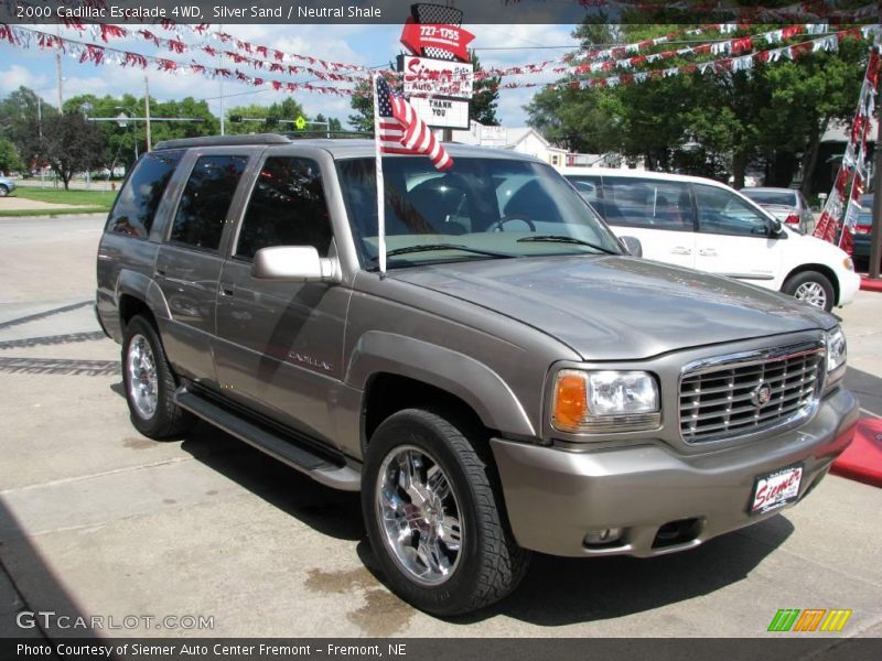 Silver Sand / Neutral Shale 2000 Cadillac Escalade 4WD