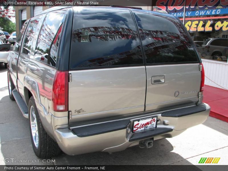Silver Sand / Neutral Shale 2000 Cadillac Escalade 4WD