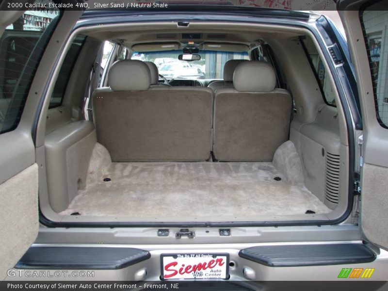 Silver Sand / Neutral Shale 2000 Cadillac Escalade 4WD