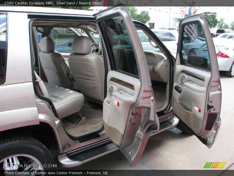 Silver Sand / Neutral Shale 2000 Cadillac Escalade 4WD