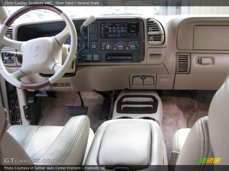 Silver Sand / Neutral Shale 2000 Cadillac Escalade 4WD