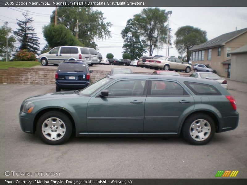 Magnesium Pearl / Dark Slate Gray/Light Graystone 2005 Dodge Magnum SE