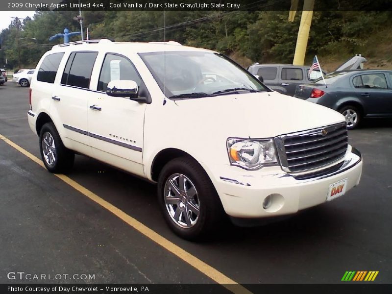 Cool Vanilla / Dark Slate Gray/Light Slate Gray 2009 Chrysler Aspen Limited 4x4