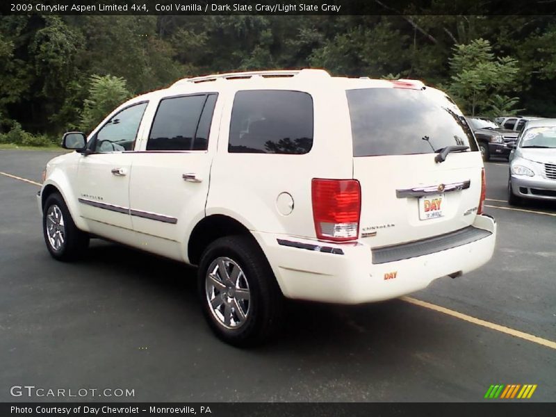 Cool Vanilla / Dark Slate Gray/Light Slate Gray 2009 Chrysler Aspen Limited 4x4