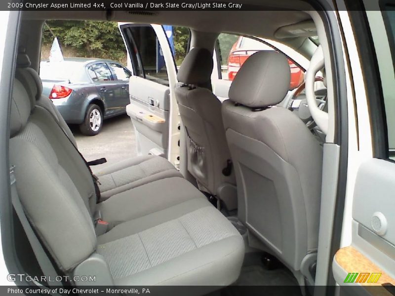 Cool Vanilla / Dark Slate Gray/Light Slate Gray 2009 Chrysler Aspen Limited 4x4