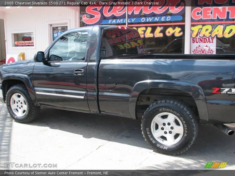 Dark Gray Metallic / Dark Charcoal 2005 Chevrolet Silverado 1500 Z71 Regular Cab 4x4