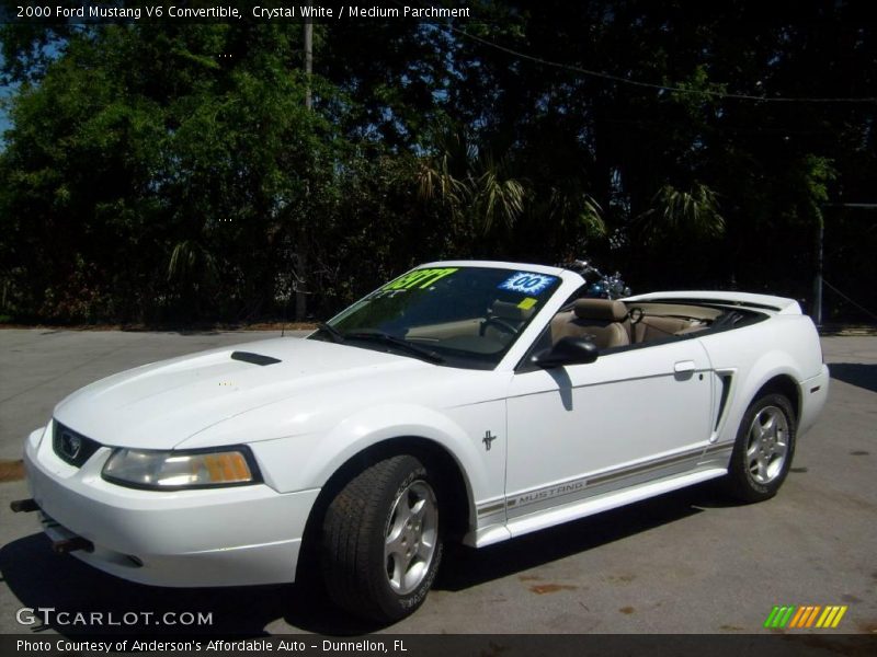 Crystal White / Medium Parchment 2000 Ford Mustang V6 Convertible