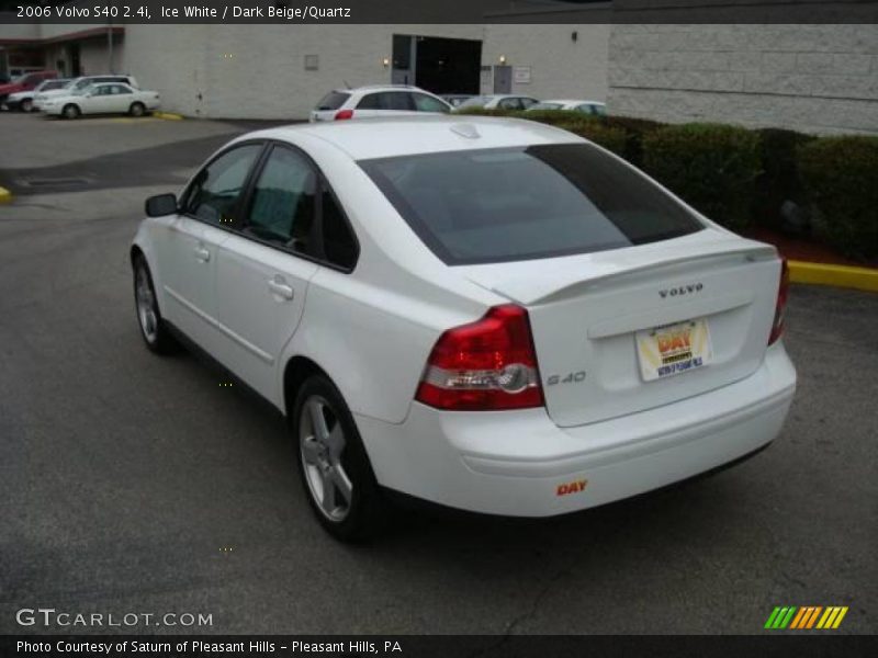 Ice White / Dark Beige/Quartz 2006 Volvo S40 2.4i