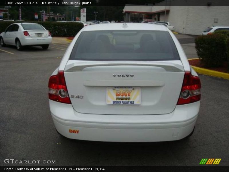 Ice White / Dark Beige/Quartz 2006 Volvo S40 2.4i