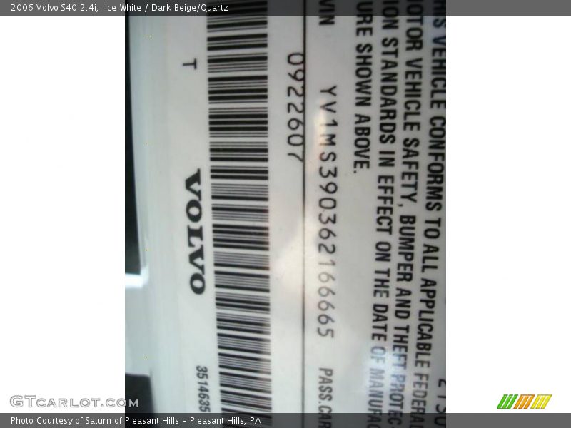 Ice White / Dark Beige/Quartz 2006 Volvo S40 2.4i
