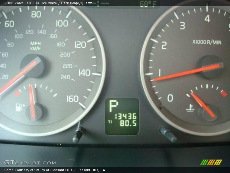 Ice White / Dark Beige/Quartz 2006 Volvo S40 2.4i