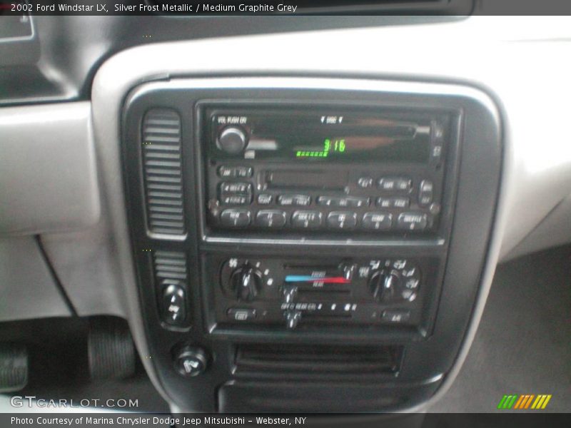 Silver Frost Metallic / Medium Graphite Grey 2002 Ford Windstar LX