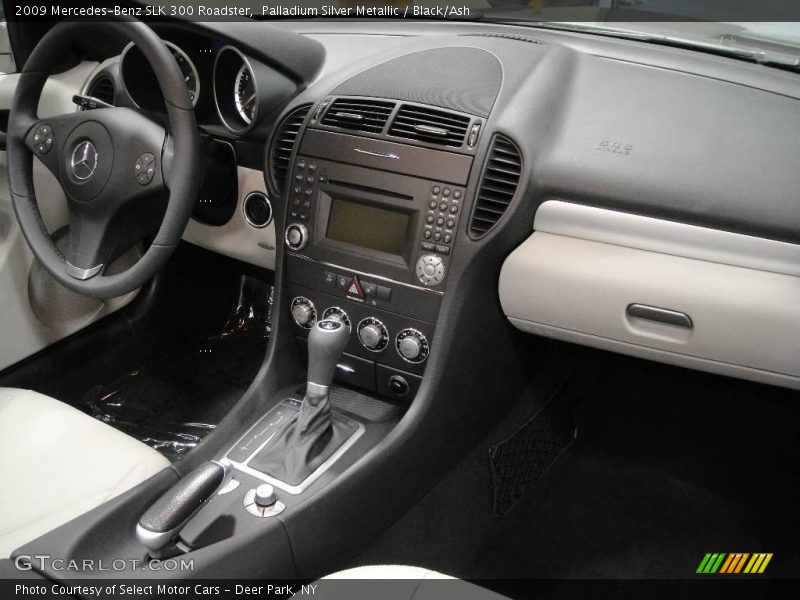 Palladium Silver Metallic / Black/Ash 2009 Mercedes-Benz SLK 300 Roadster