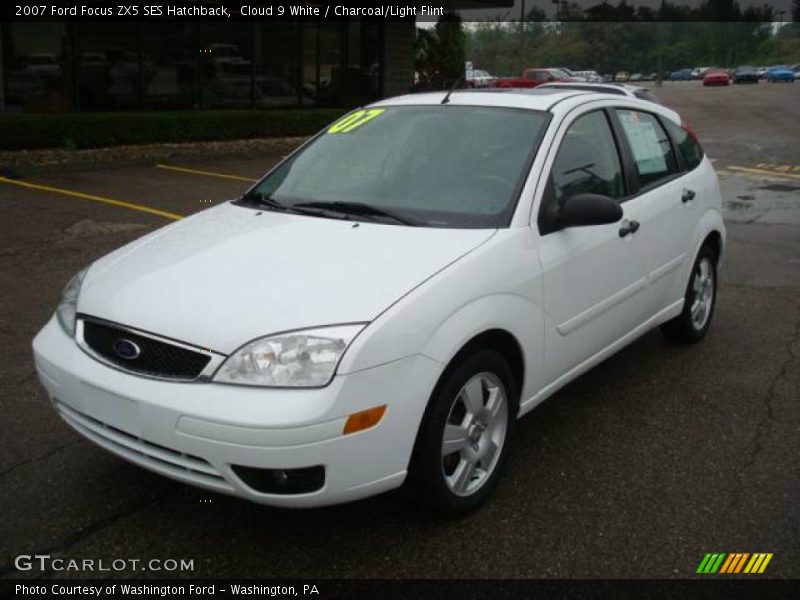 Cloud 9 White / Charcoal/Light Flint 2007 Ford Focus ZX5 SES Hatchback