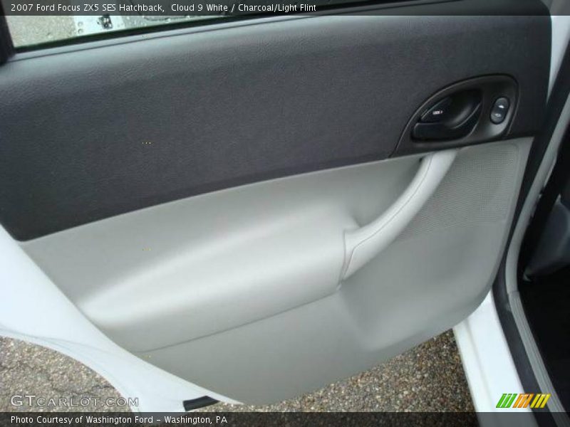 Cloud 9 White / Charcoal/Light Flint 2007 Ford Focus ZX5 SES Hatchback