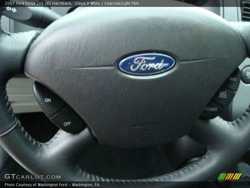 Cloud 9 White / Charcoal/Light Flint 2007 Ford Focus ZX5 SES Hatchback