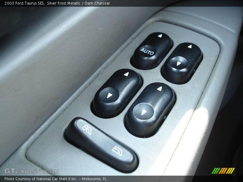 Silver Frost Metallic / Dark Charcoal 2003 Ford Taurus SES