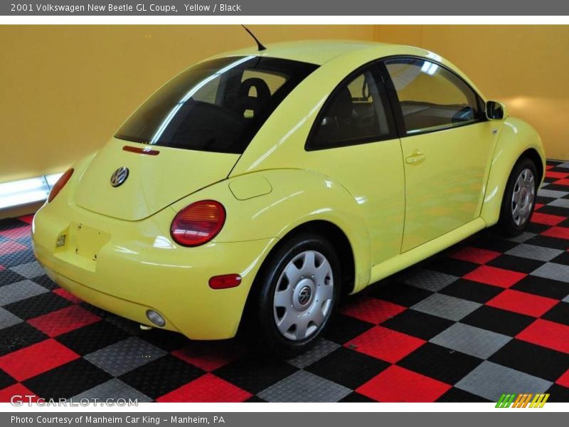 Yellow / Black 2001 Volkswagen New Beetle GL Coupe