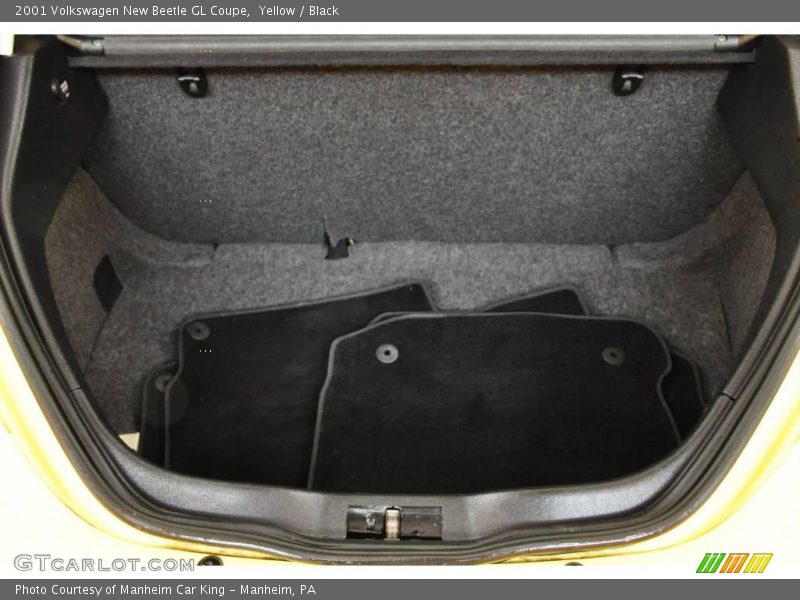 Yellow / Black 2001 Volkswagen New Beetle GL Coupe