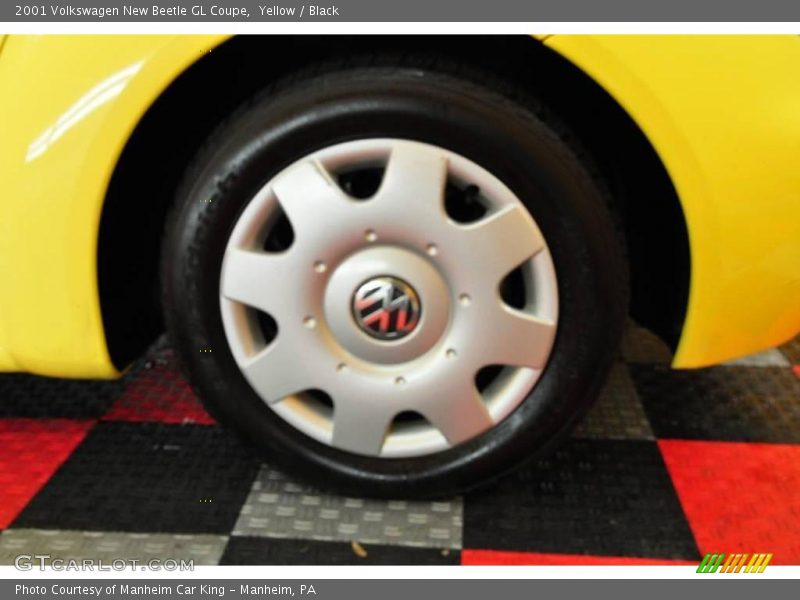 Yellow / Black 2001 Volkswagen New Beetle GL Coupe