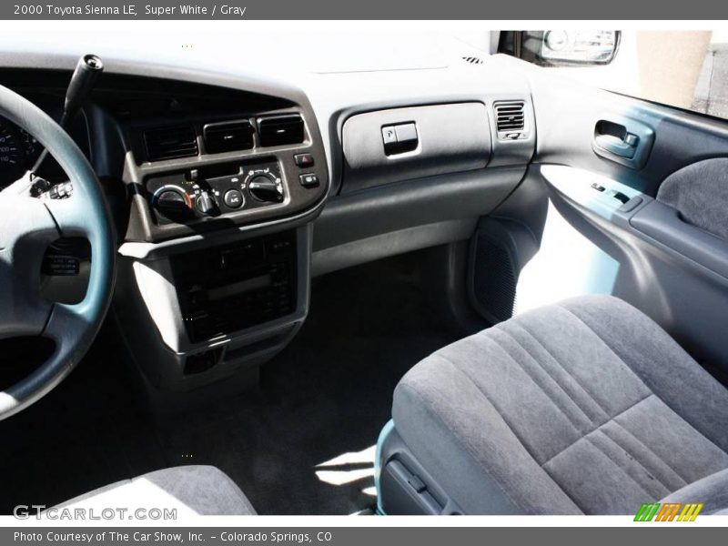 Super White / Gray 2000 Toyota Sienna LE