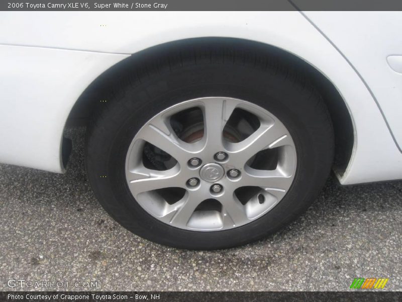 Super White / Stone Gray 2006 Toyota Camry XLE V6