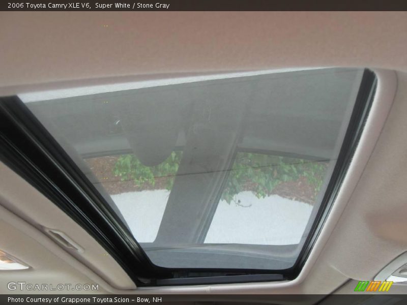 Super White / Stone Gray 2006 Toyota Camry XLE V6
