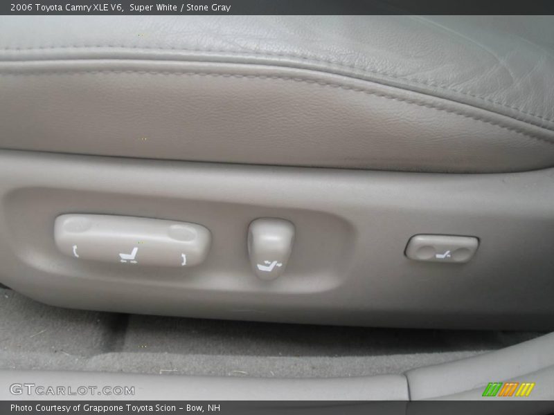Super White / Stone Gray 2006 Toyota Camry XLE V6