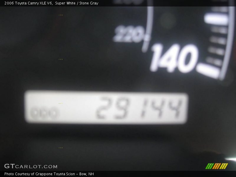 Super White / Stone Gray 2006 Toyota Camry XLE V6