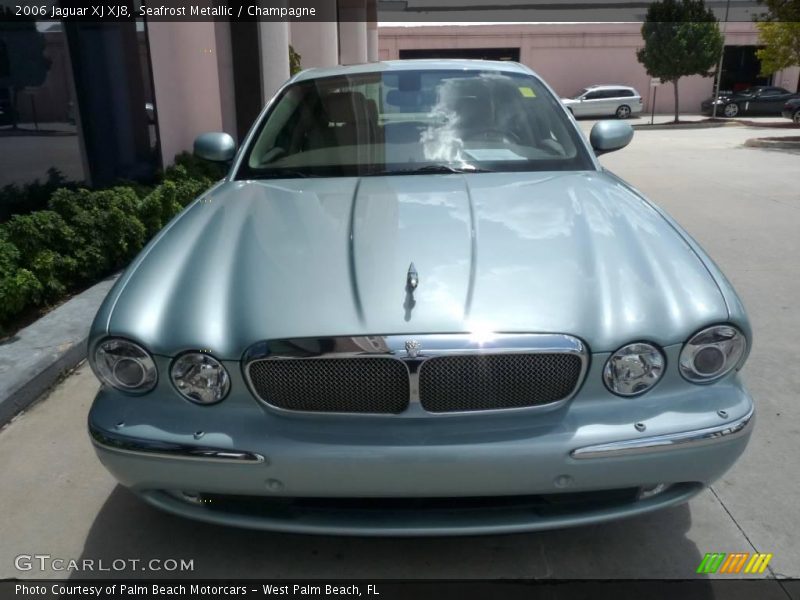 Seafrost Metallic / Champagne 2006 Jaguar XJ XJ8