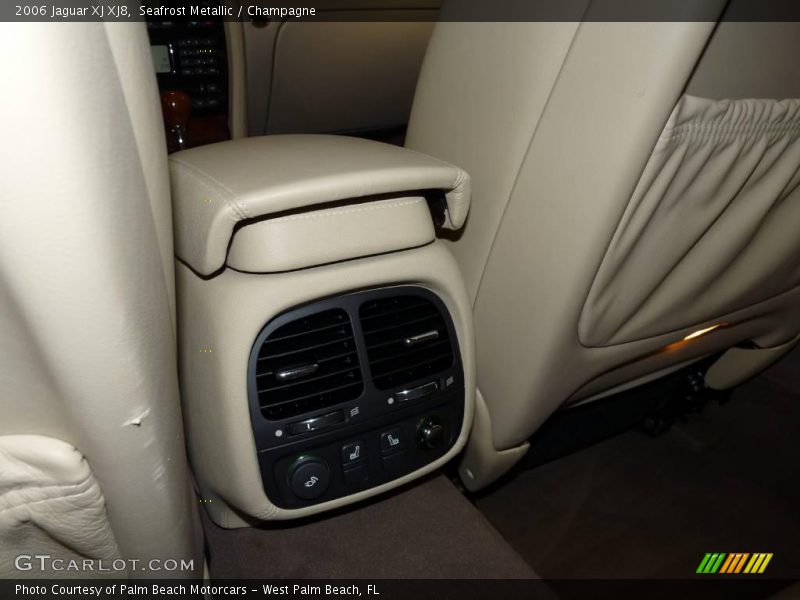 Seafrost Metallic / Champagne 2006 Jaguar XJ XJ8
