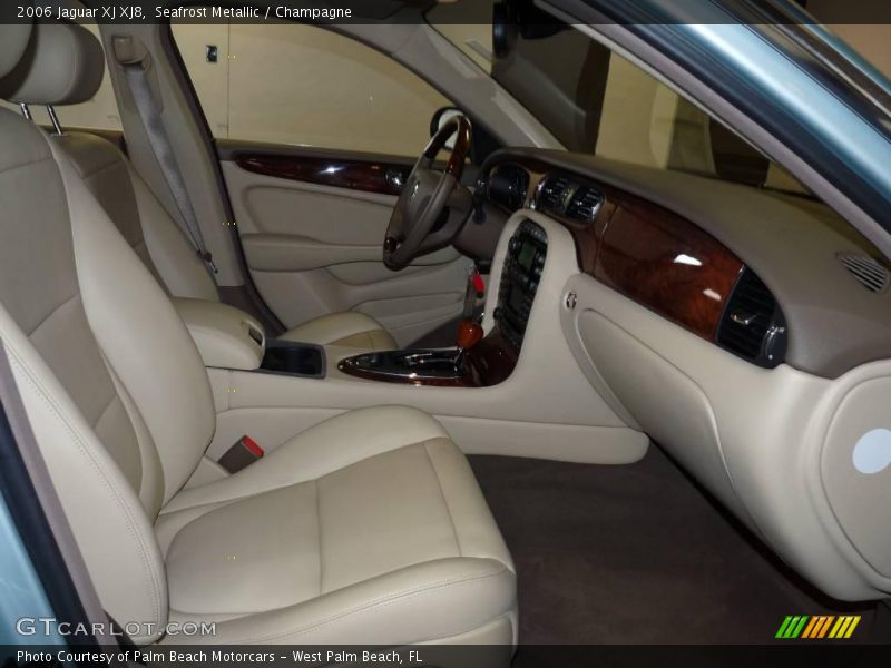 Seafrost Metallic / Champagne 2006 Jaguar XJ XJ8