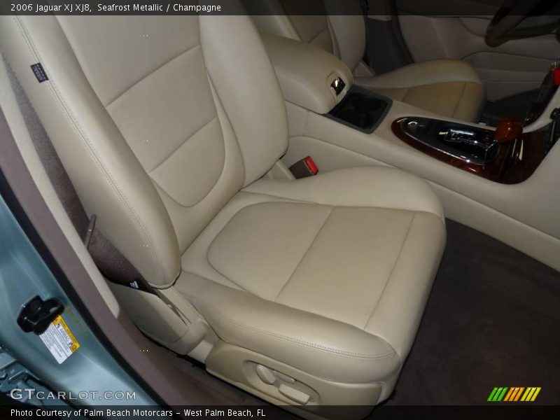 Seafrost Metallic / Champagne 2006 Jaguar XJ XJ8