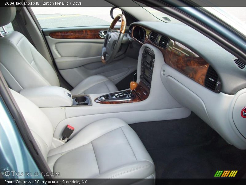 Zircon Metallic / Dove 2004 Jaguar XJ XJ8